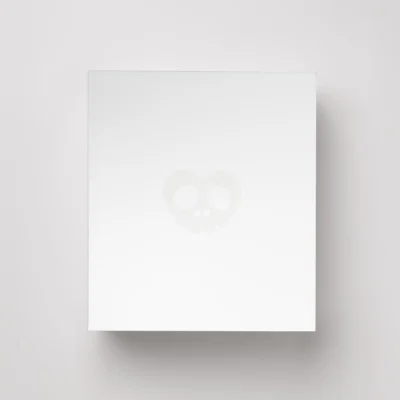Luxury limited-edition display box in white - ilakh